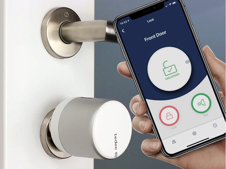 tedee Lock GO, smartes Türschloss, einfach nachrüstbar, ohne  Zylindertausch, Steuerung via Bluetooth & aus der Ferne per App, iPhone &  Android, Smart Home, silber, Ø 58mm x 65mm … : : Baumarkt